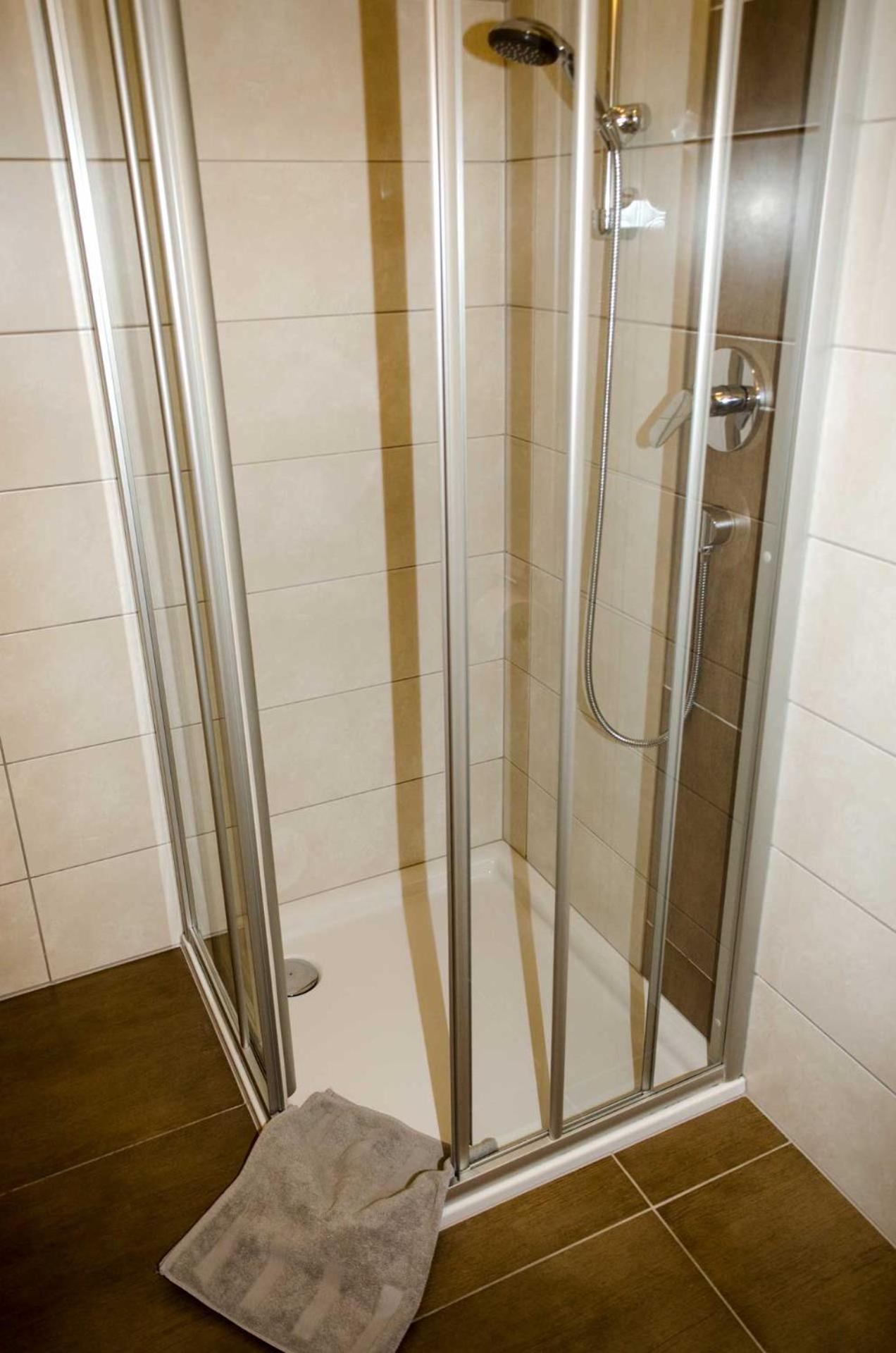 Haus Alpin Apartments Pettneu am Arlberg Eksteriør bilde