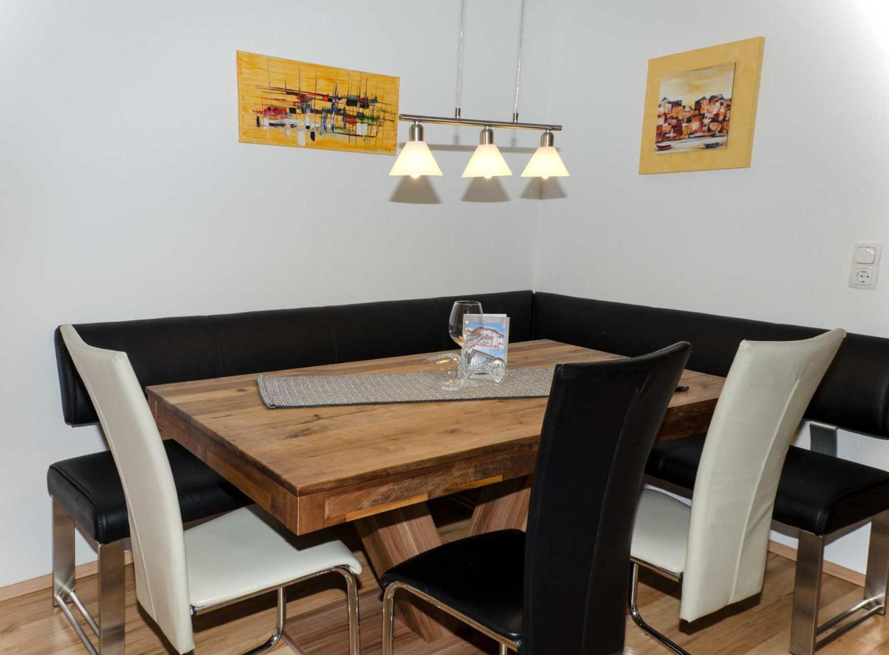 Haus Alpin Apartments Pettneu am Arlberg Eksteriør bilde