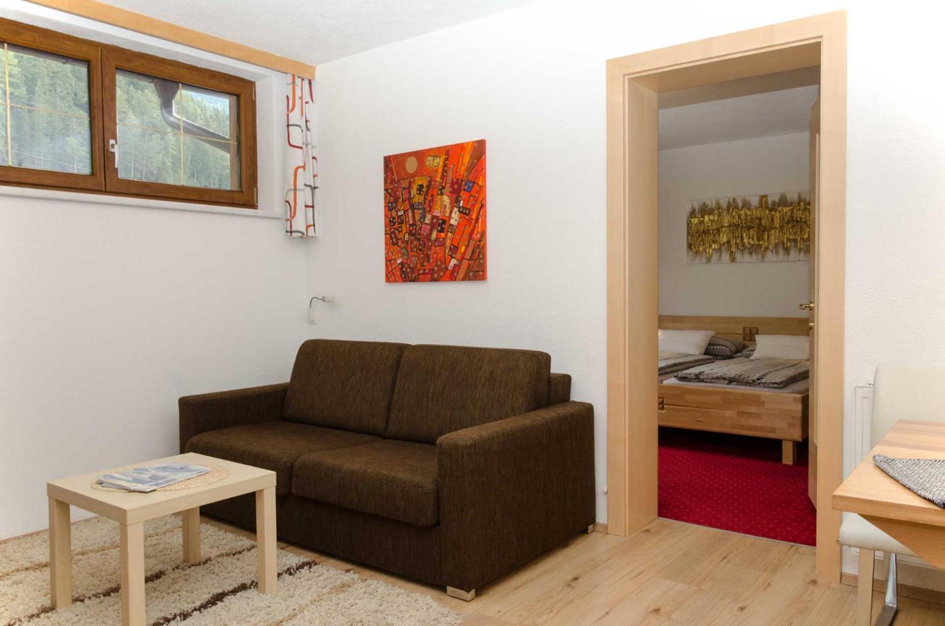 Haus Alpin Apartments Pettneu am Arlberg Eksteriør bilde