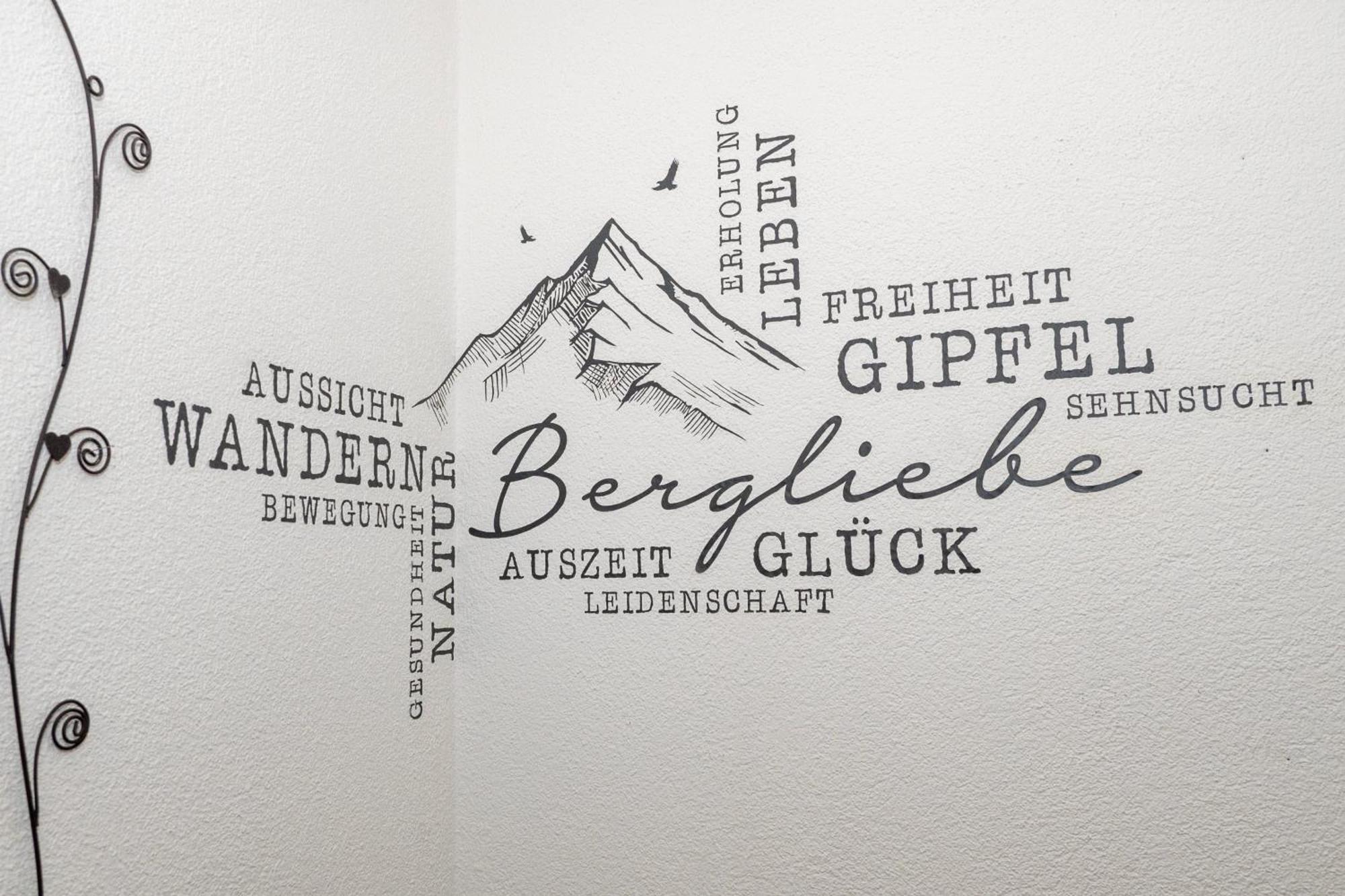 Haus Alpin Apartments Pettneu am Arlberg Eksteriør bilde