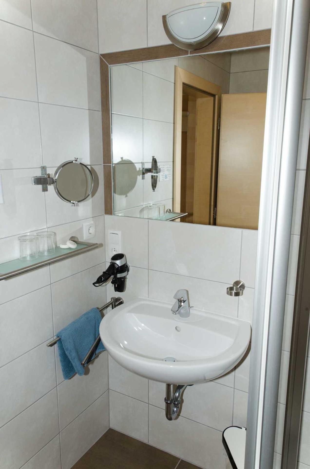 Haus Alpin Apartments Pettneu am Arlberg Eksteriør bilde