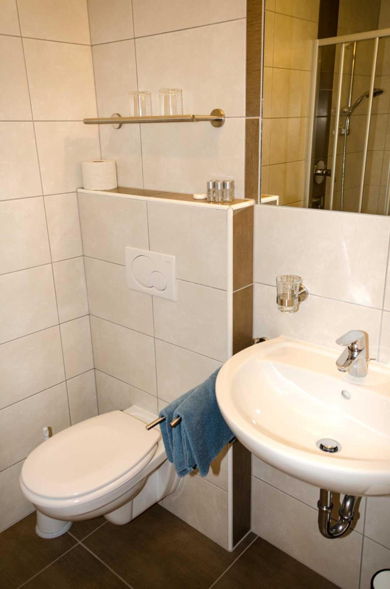 Haus Alpin Apartments Pettneu am Arlberg Eksteriør bilde