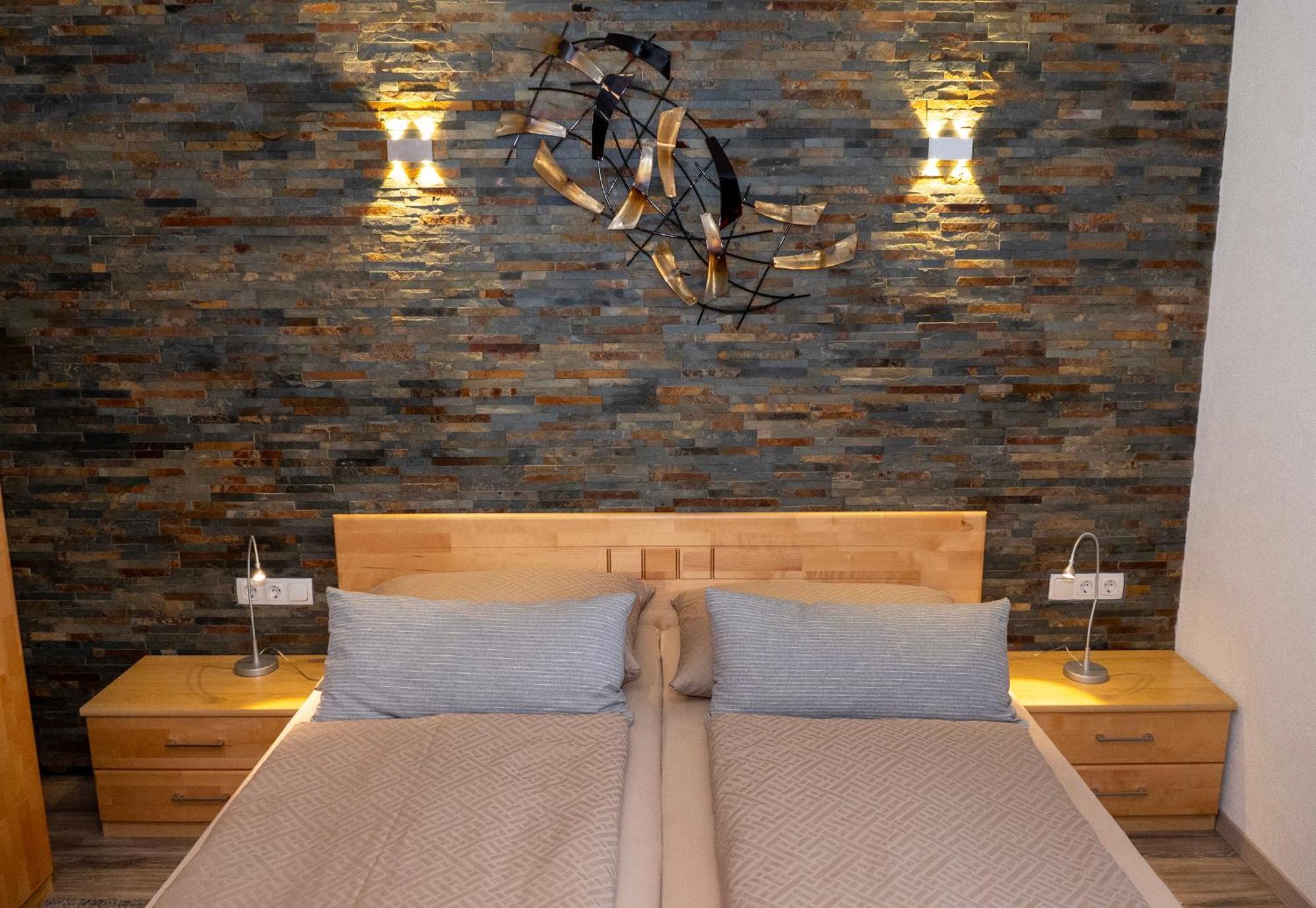 Haus Alpin Apartments Pettneu am Arlberg Eksteriør bilde