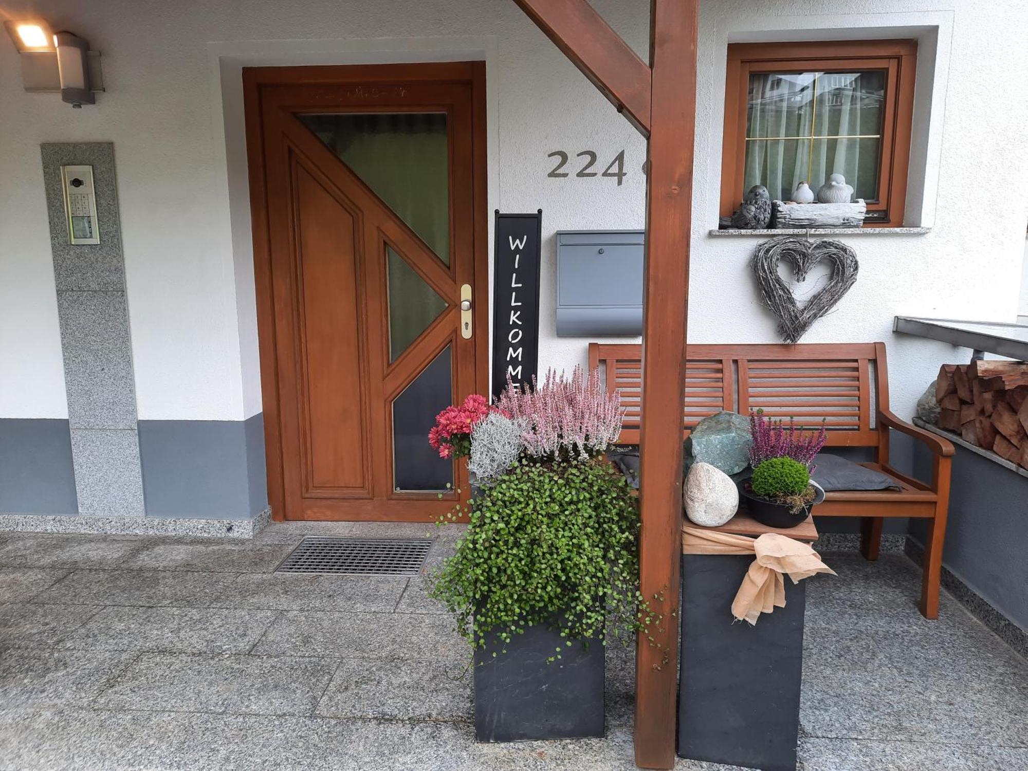Haus Alpin Apartments Pettneu am Arlberg Eksteriør bilde